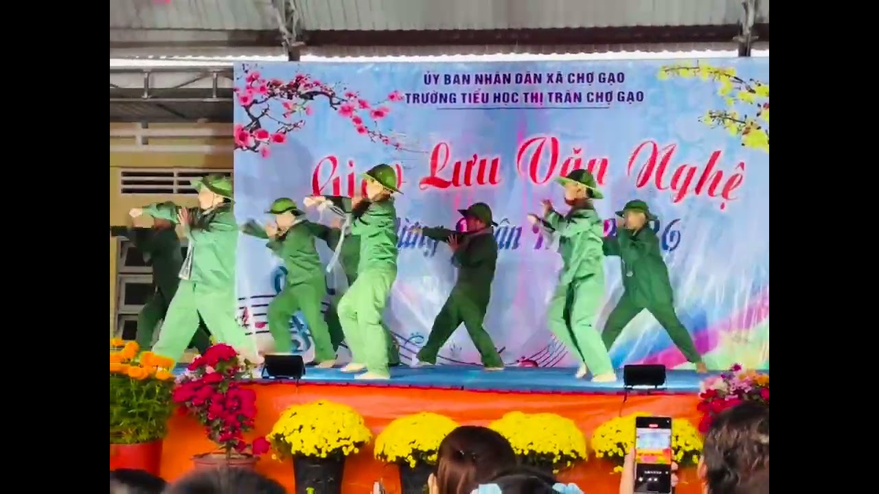 Tự hào tổ quốc ơi  -  Lớp Bốn 2