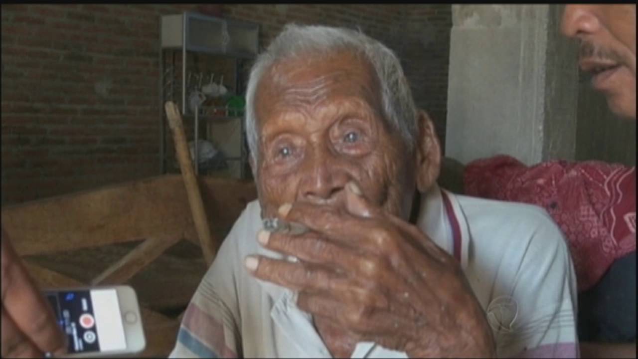 Homem indon&eacute;sio quer provar que tem 145 anos e &eacute; o mais velho do mundo