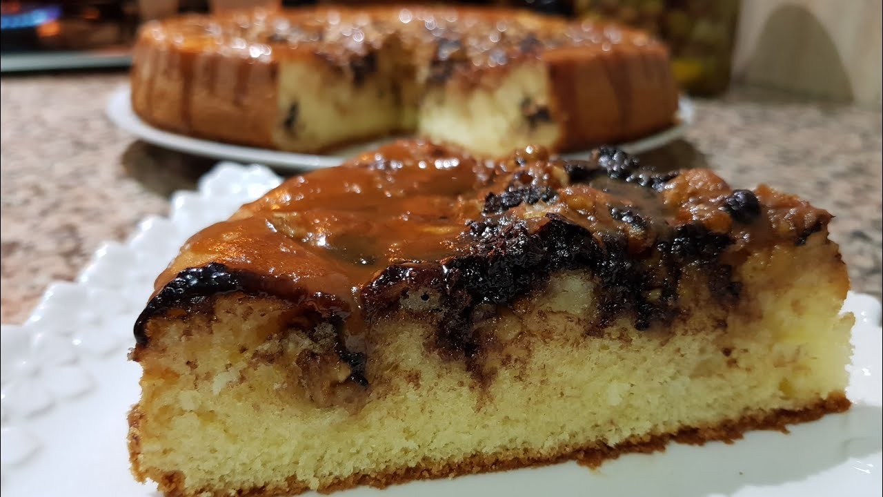 كيكة اسفنجية بالتفاح و الشكلاط و الكركاع رهيبة نعيا منشكرها منوفيهاش حقها كيك اسفنجي  cake moelleux