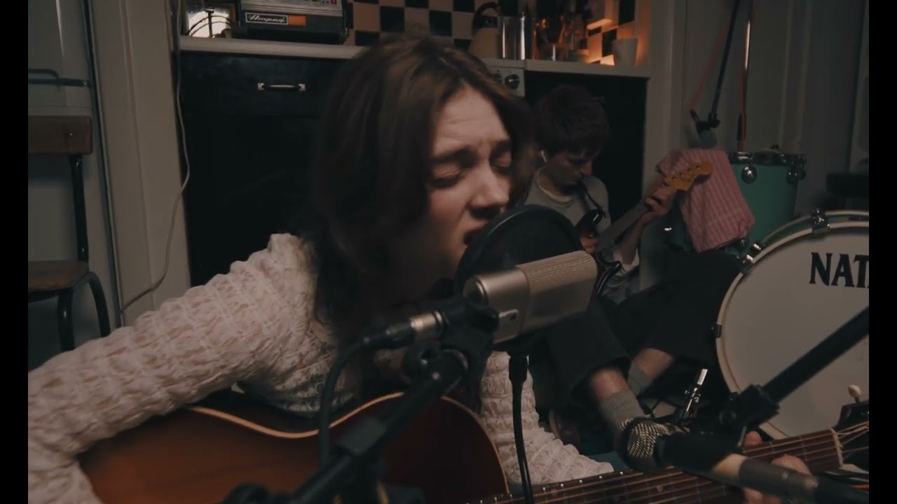 Emily (Live) - Sophia Alexa
