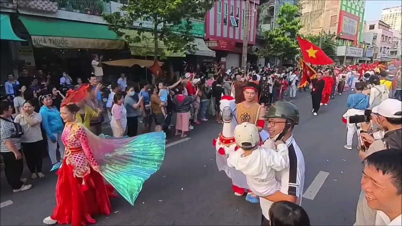 DIỄU HÀNH TẾT NGUYÊN TIÊU 2026