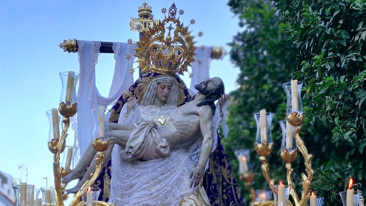 Las Angustias en Calle San Fernando Vía Crucis Magno Córdoba 2025