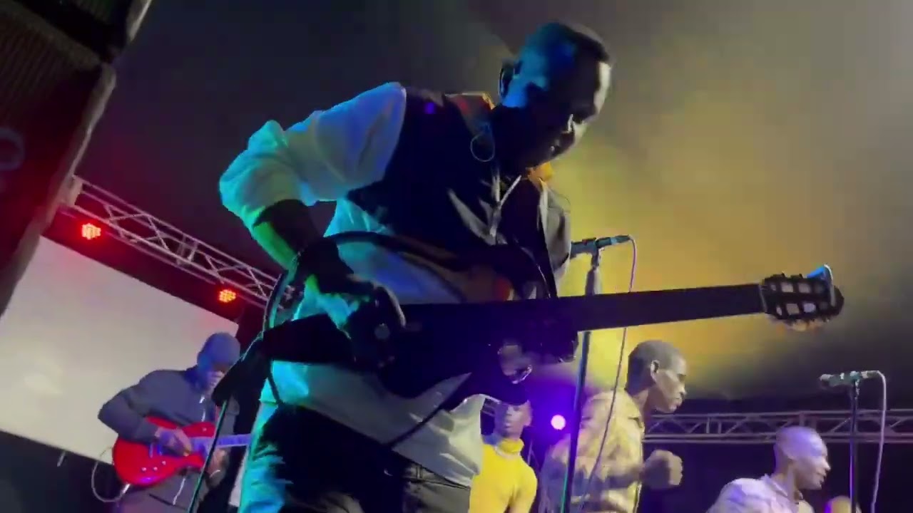 Sulu Chimbetu - Comma (live)