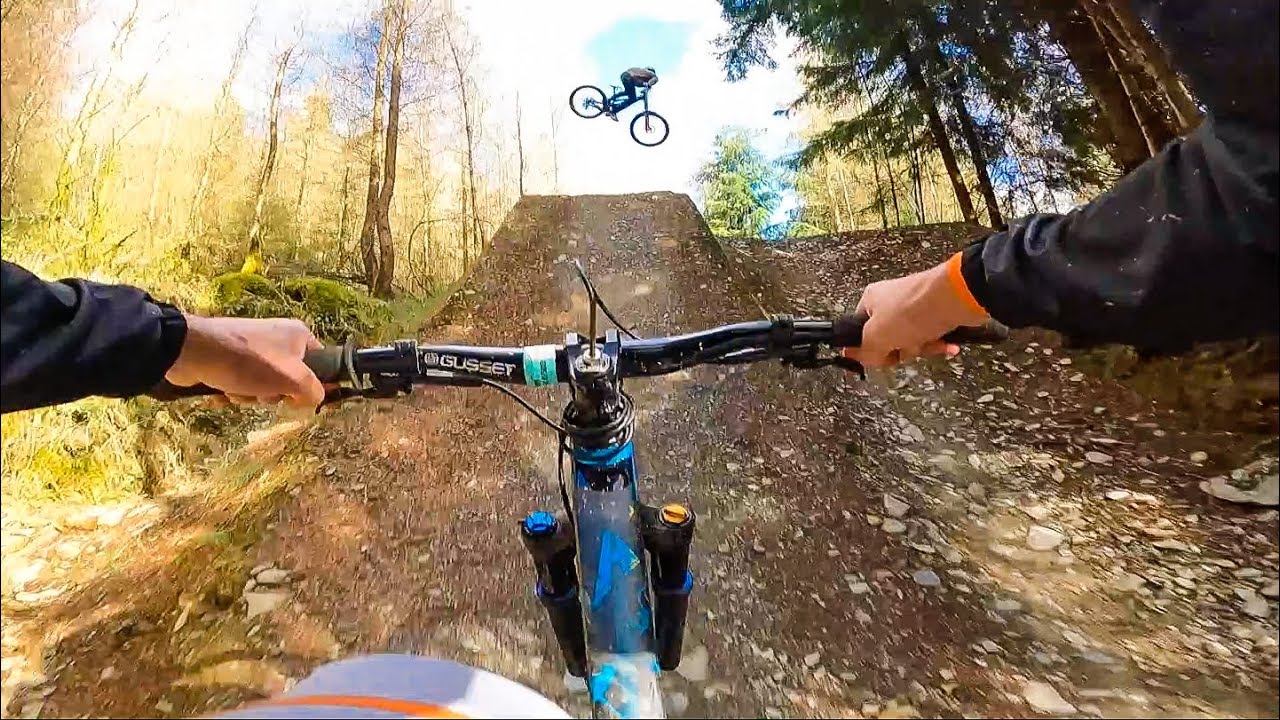 RIDING INSANE FREERIDE JUMPS WITH THE WORLD&rsquo;S FASTEST DOWNHILL RACERS!!