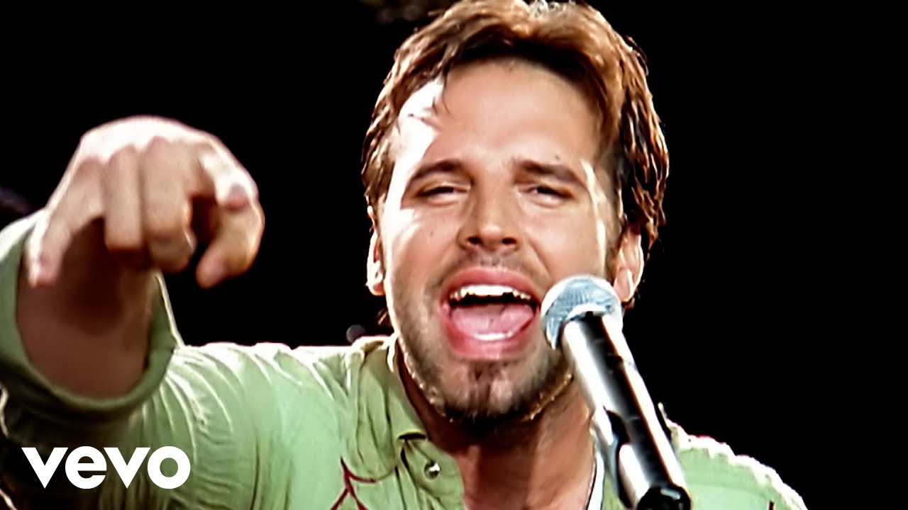 Mark Wills - And The Crowd Goes Wild (Official Music Video)