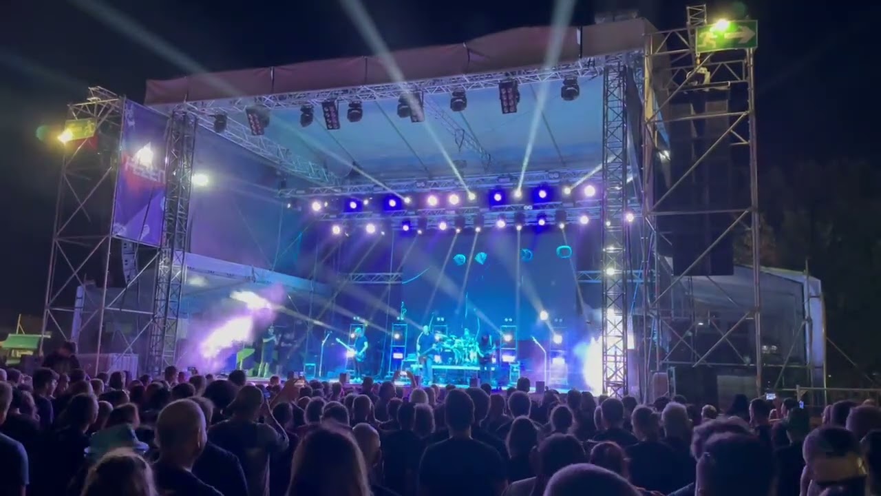 Depresszió – Arcomba Vág [LIVE @ FEZEN 2025]