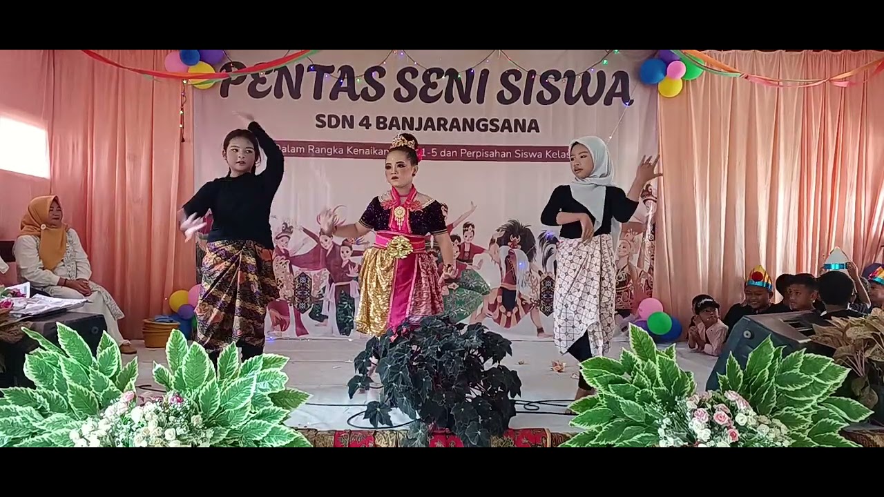Tari Kreasi tentang Kebersihan dan Permainan Tradisional