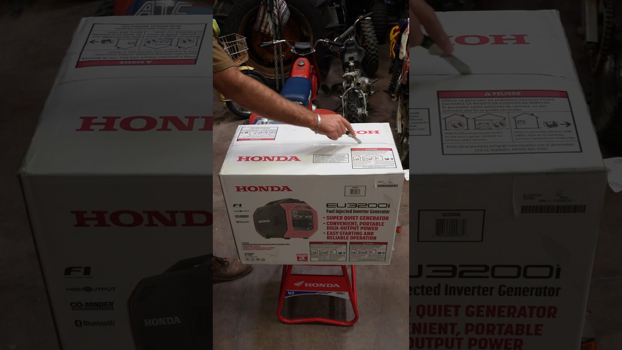 Unboxing and first start of the Honda EU3200i generator ￼