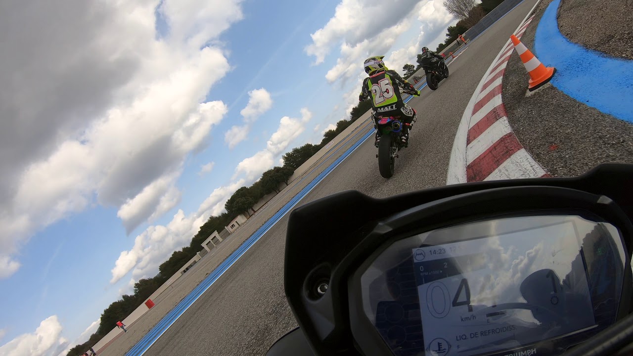 Triumph Street Triple 765RS on track // FULL SC Project SC1-R - Pure Sound // Driving Center