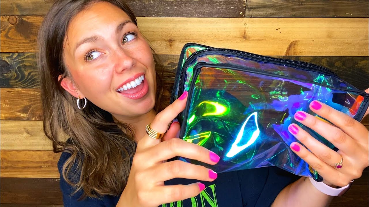 ASMR- Packing Your Gym Bag💪🏼💗 (tapping, whispering, TINGLES✨)