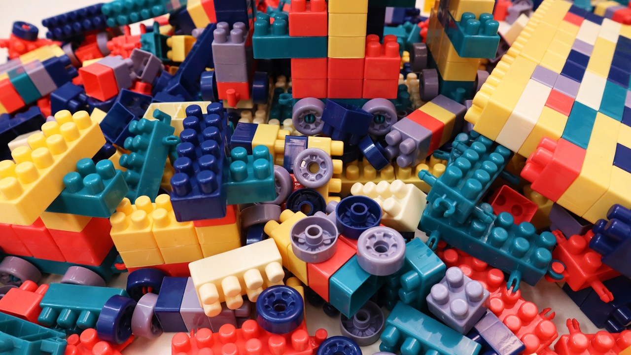 Satisfying Building Blocks ASMR Building a Merry-go-rounds & Train