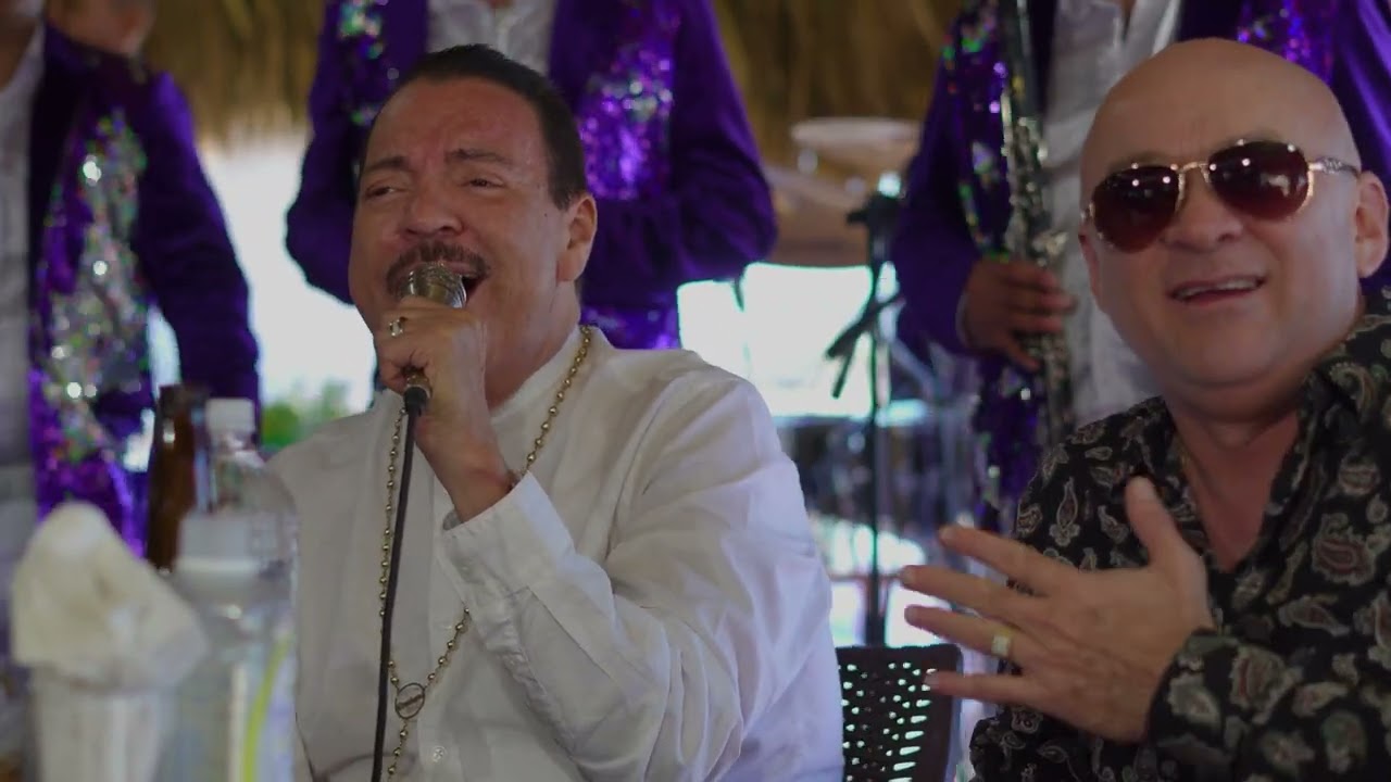 EL AUSENTE - @JulioPreciadoOficial @IsraelNevarezElTillo BANDA 30 TREINTA