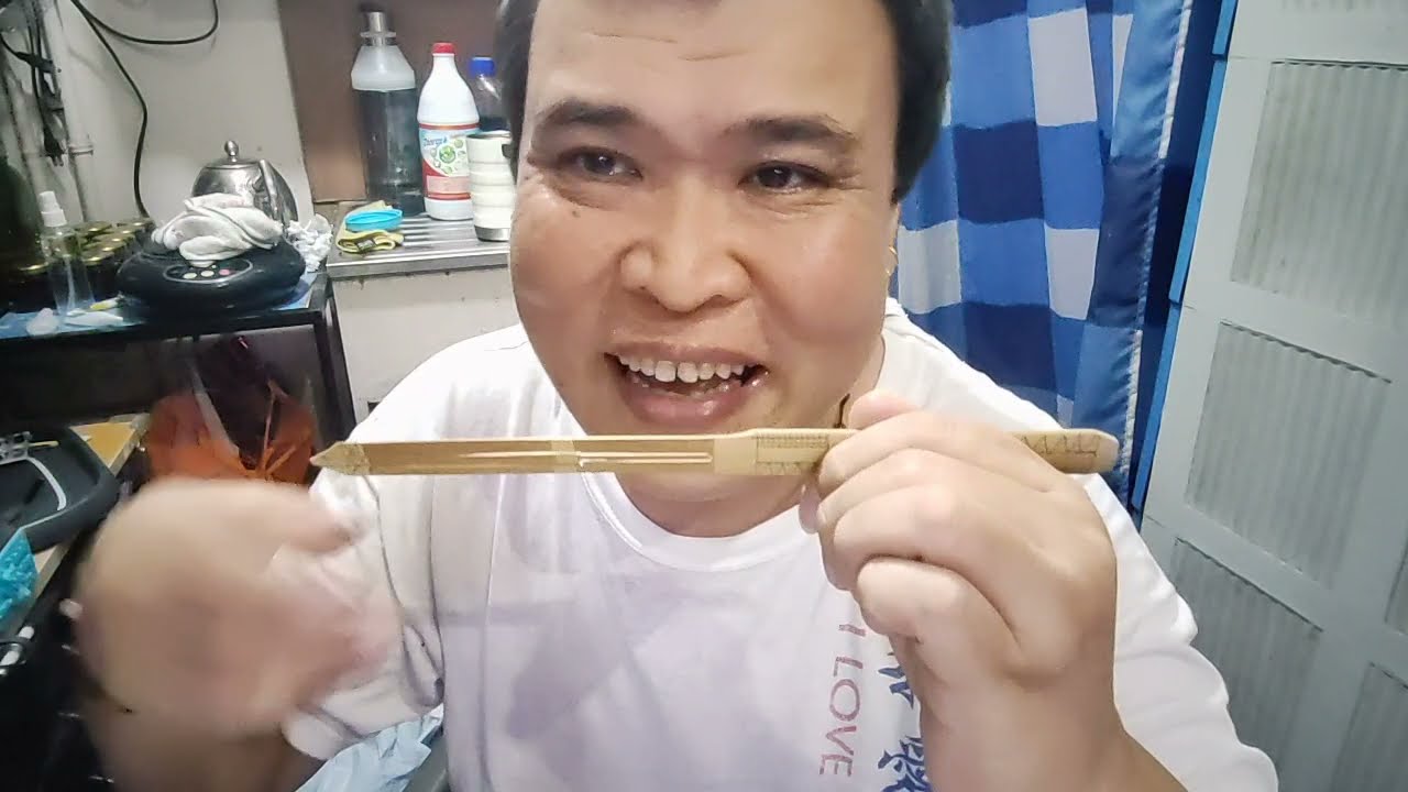How to play KUBING , bamboo jaw harp for the first time..
