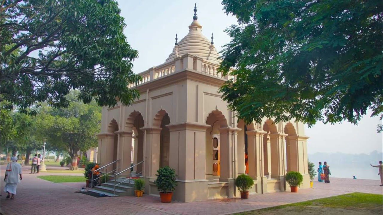 Sri Ramakrishna, Sri Ma Sarada Devi, Swami Vivekananda, Swami Brahmananda Temple at Belur Math.