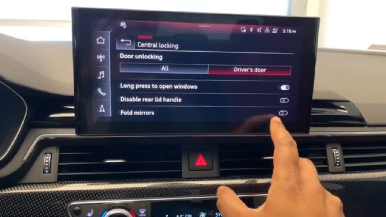 Как автоматически складывать зеркала в настройках Audi при запирании дверей.