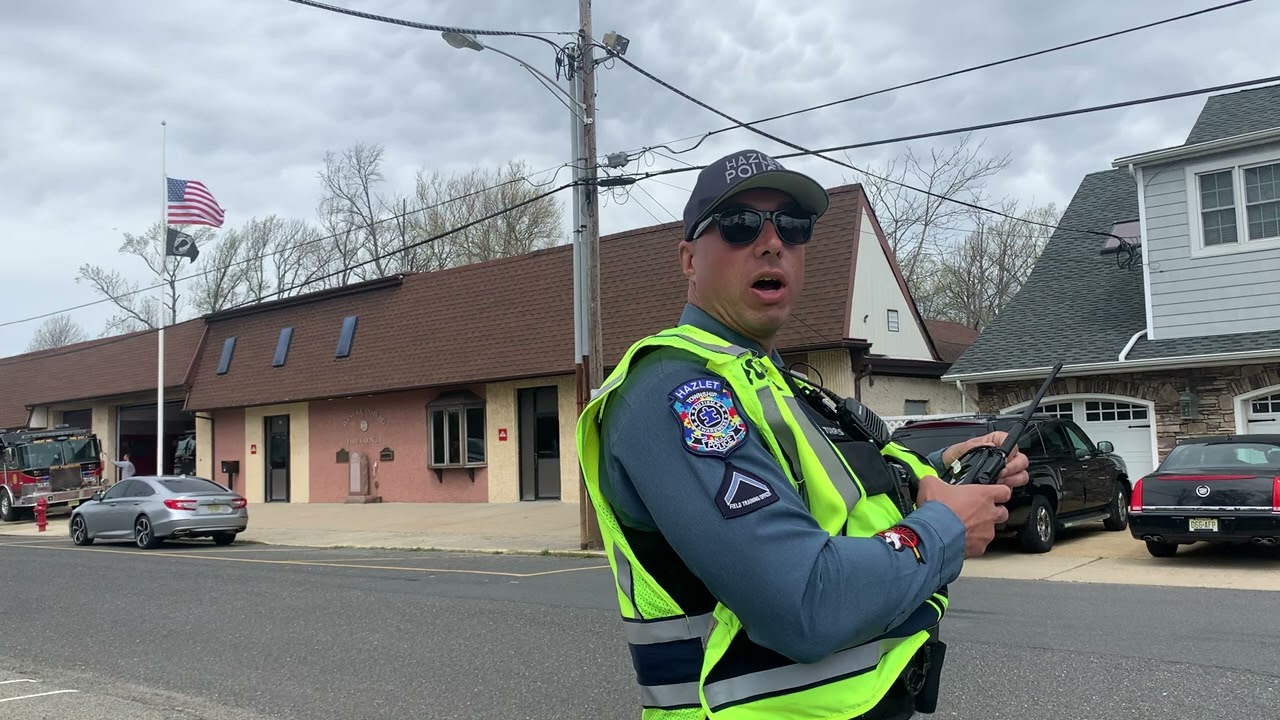 Hazlet, NJ Police Set Up Trap for Cars not Stopping @ Crosswalk&hellip; blow thru stop signs&hellip;. No seatbelts