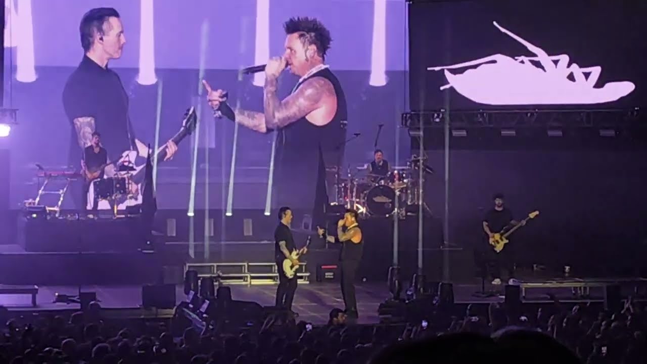 Papa Roach live - Paris 05.02.2025 - Cover Eminem Loose Yourself + Broken Home