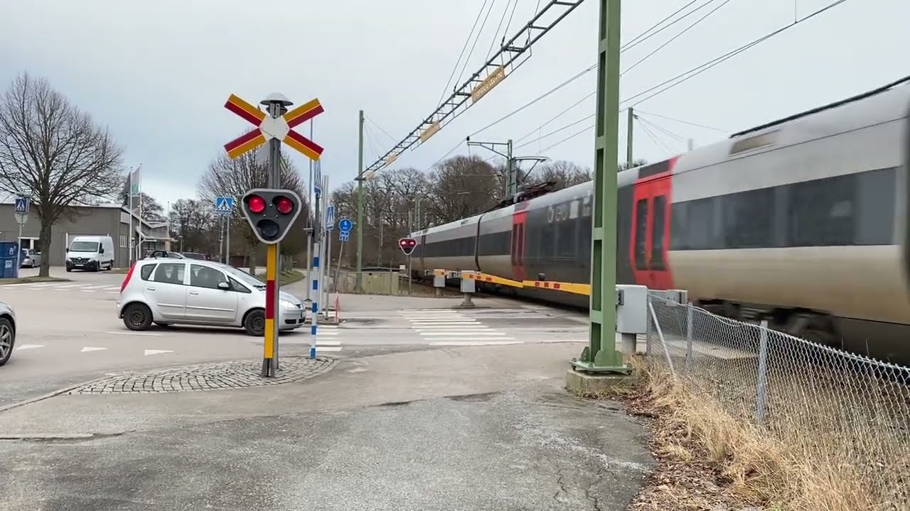 Järnvägsövergång Davids kulle / Swedish railroad crossing