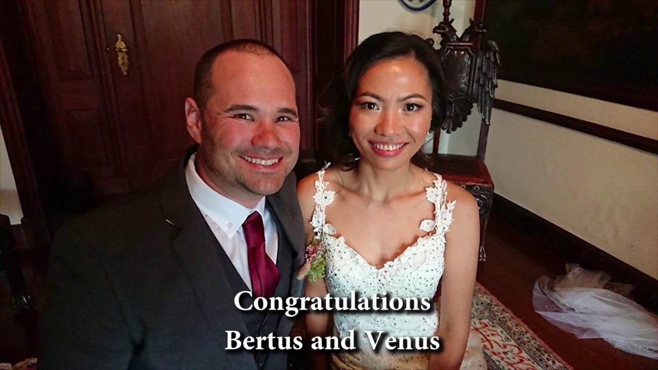Nooitgedacht Wine Estate is the venue for the rainy wedding of Bertus and Venus