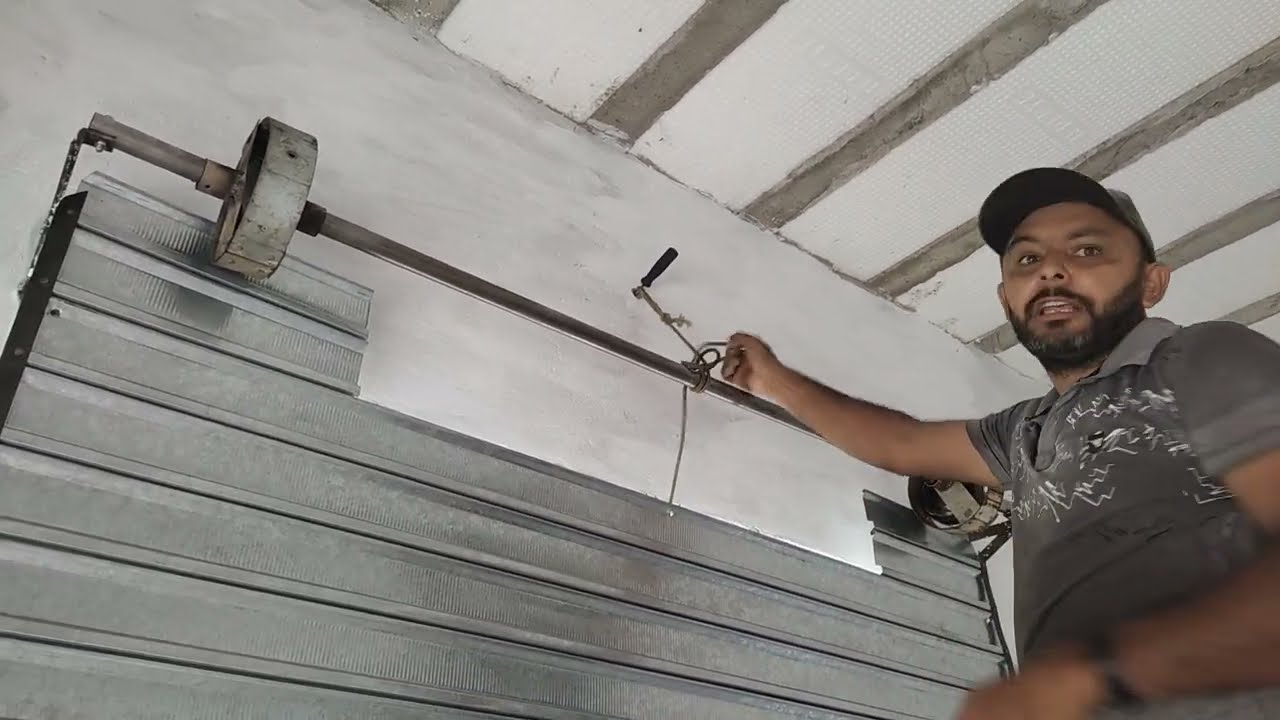 como levantar a porta de aço. #porta  #nenaserralheiro