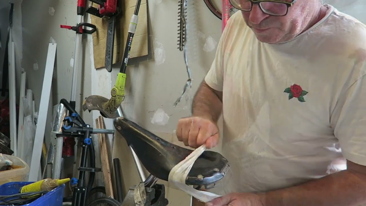 Waxing a Brooks saddle