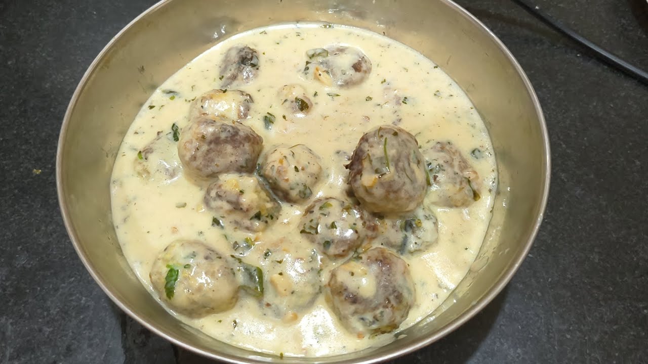 দোল পূর্ণিমার স্পেশাল বাটার গার্লিক ফিশ।