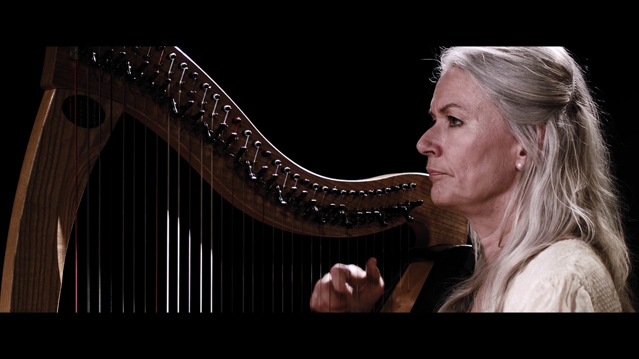 Trine Opsahl and Josefine Opsahl play 