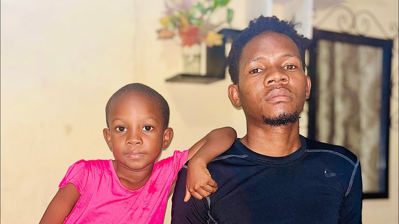 Miri and Daddy : yabeshe PAPA wiwe ko yananiwe kwishure rero karamubanye😂😂😂