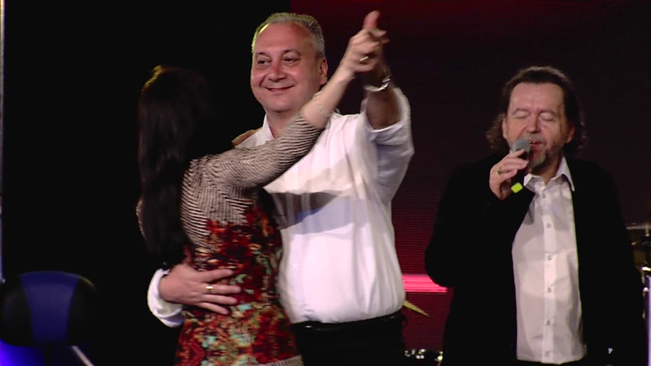 KAREL PETERKA A ŠLÁGR BAND - Pojď si dát ploužák