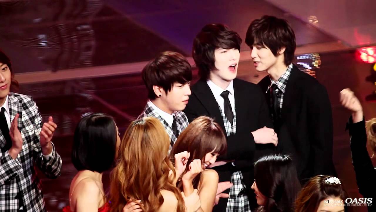 111230 CNBLUE with MBLAQ