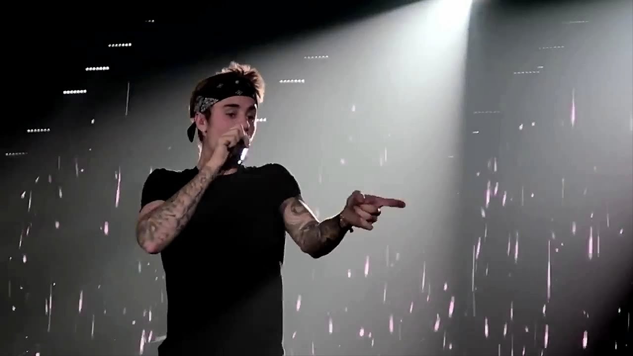 Justin Bieber - No Pressure (Purpose Tour Montage)