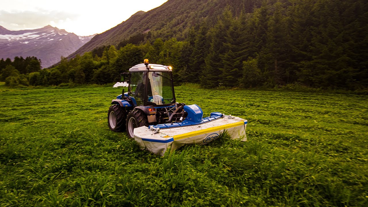 BCS Volcan Traktor med Edelweiss Skiveslåmaskin