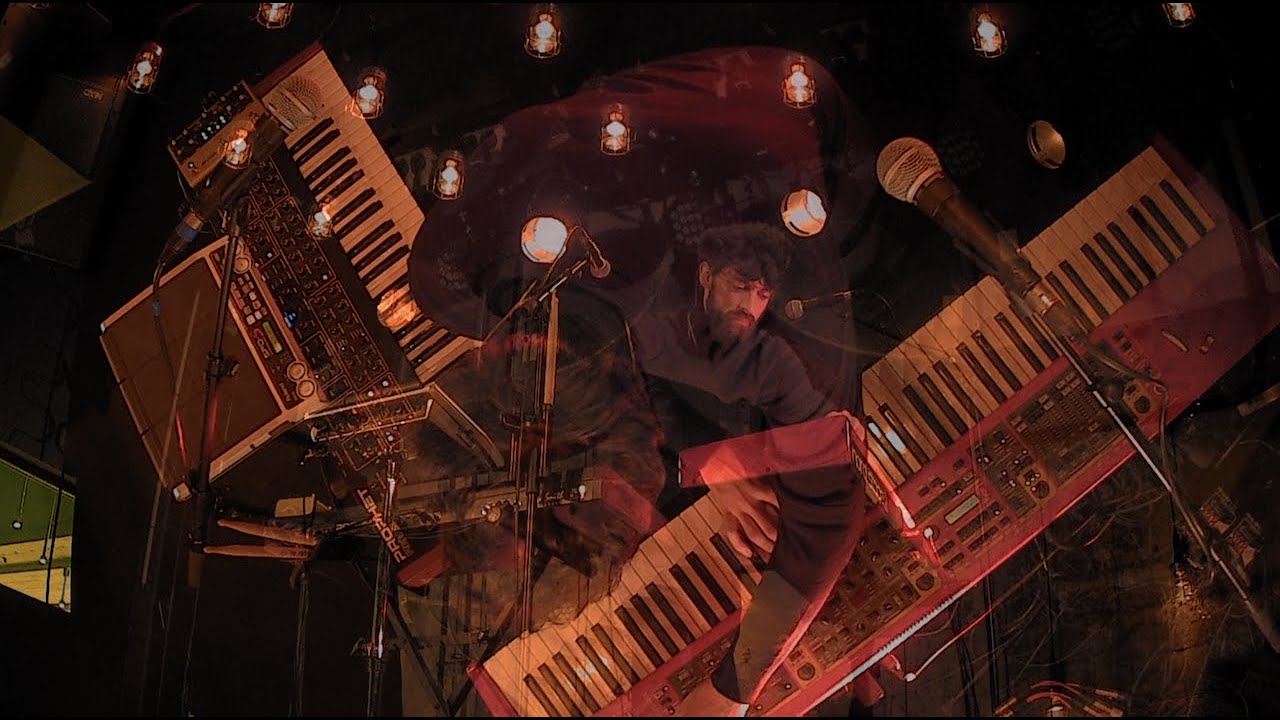 Max Adams @ Live session au VIP 18.04.21