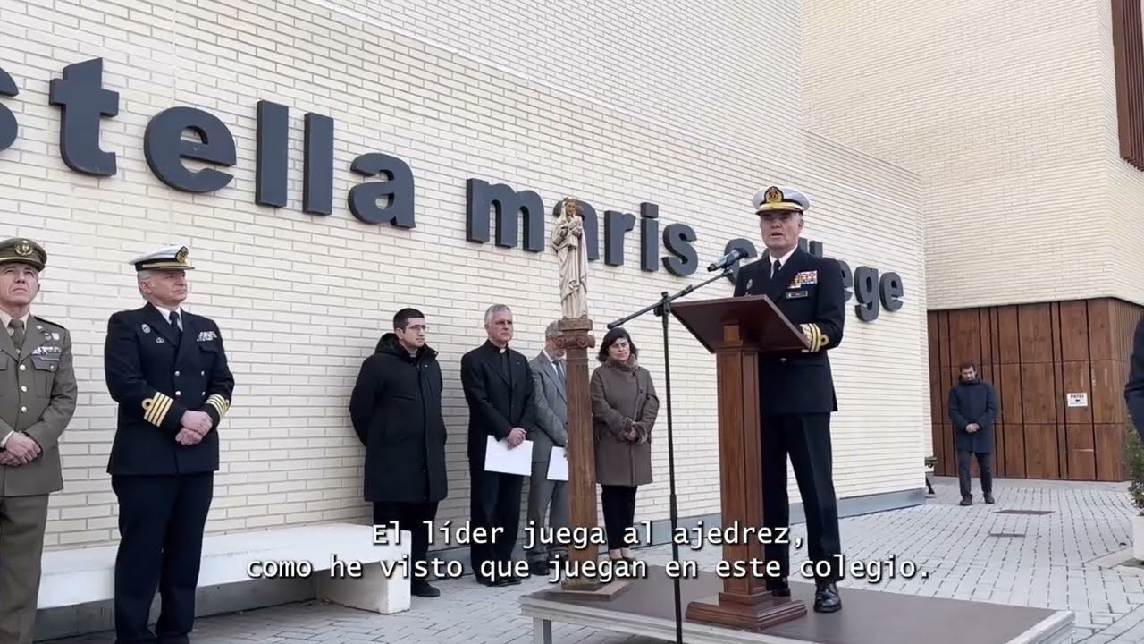 Izado solemne en honor a la Inmaculada Concepción