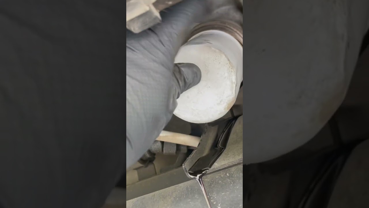 Why don&rsquo;t all cars have this? 2015 Nissan Titan oil filter change.