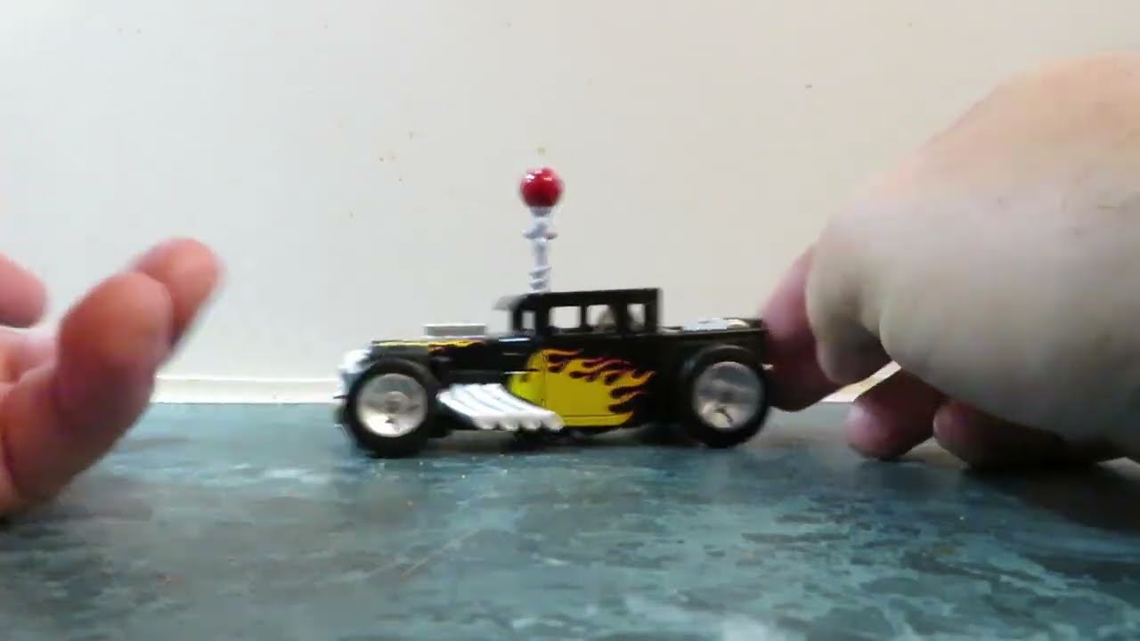Коллаборация Hot Wheels x Transformers Bone Shaker