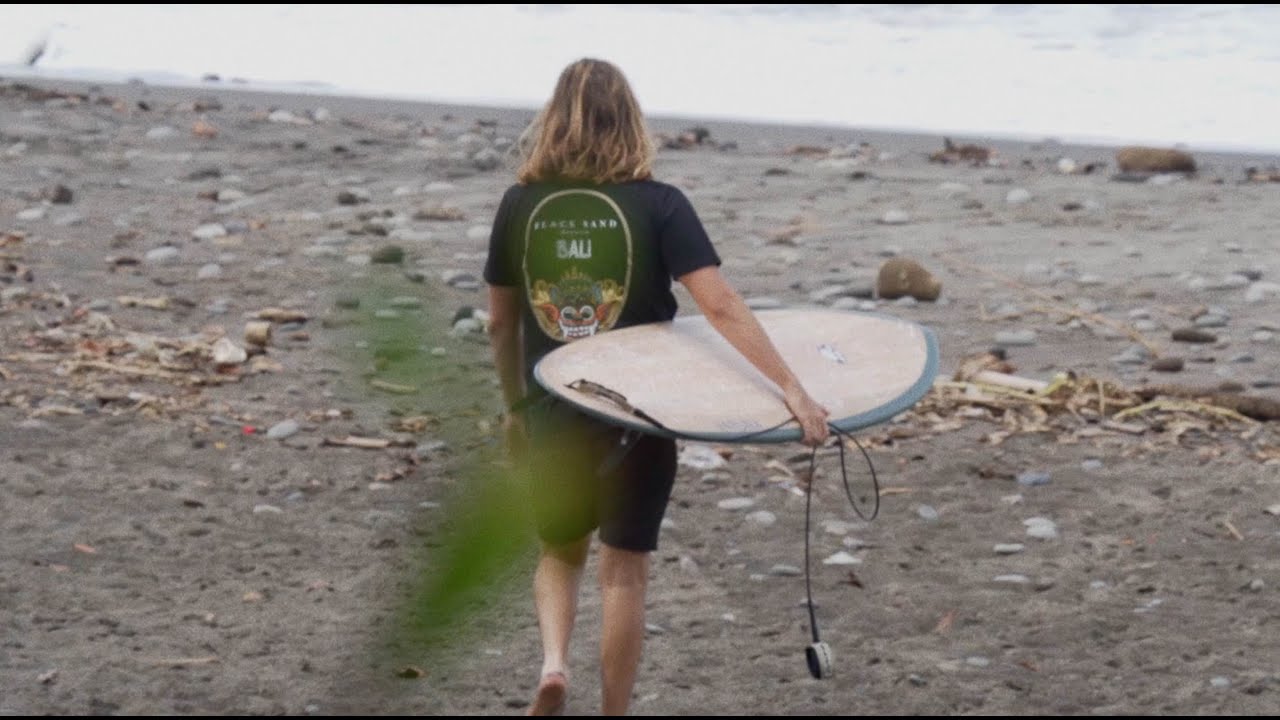 Varuna Surf - Maurice Cole Twin Pins in long lefts