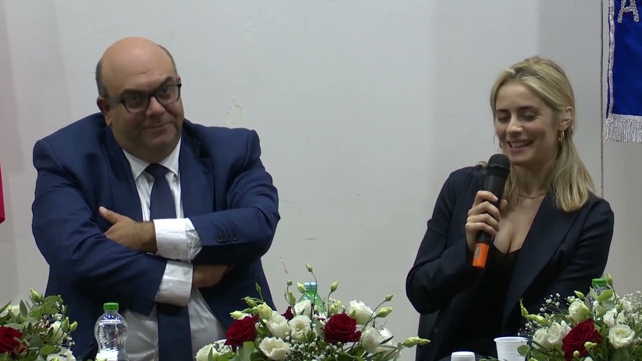 Andretta conferisce la cittadinanza onoraria all'attrice Greta Scarano: 