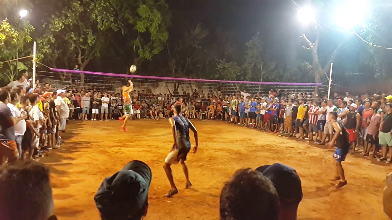 CLÁSICOS. VELO Y JESÚS VS MITAI CHORE Y ESTEBAN. A 2 TOQUES.