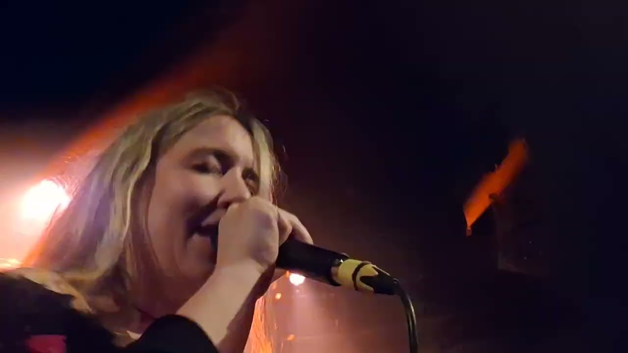 Austra - The hopefulness of dawn live@Botanique Brussels - 07.03.2026 