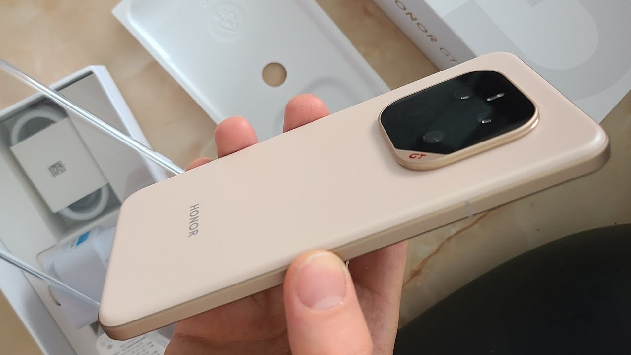 Honor GT Pro GOLD unboxing&short review - an affordable flagship killer with a huge 7200mAh battery!