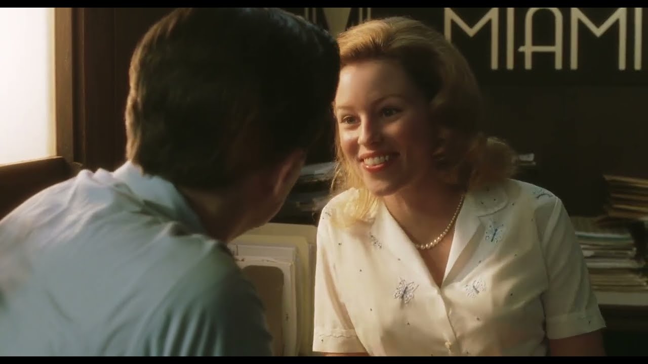 Catch Me If You Can best moments. Bank cashier seduction.