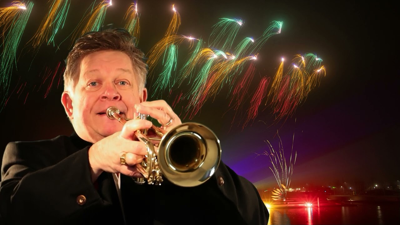 Auld Lang Syne, Traditional Bagpipes and trumpet solo