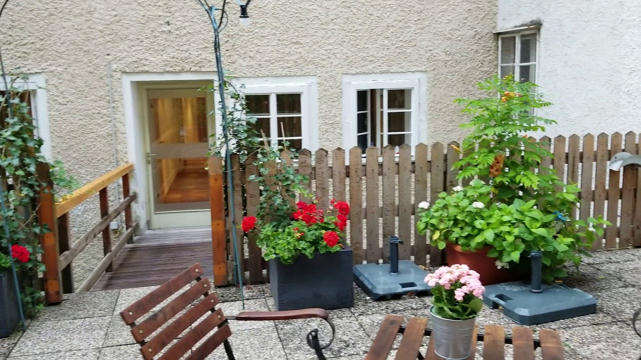20180624 Hotel Krone patio in Salzburg