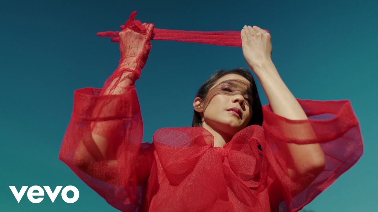 Nadya Fatira - Come Walk With Me (Official Music Video)