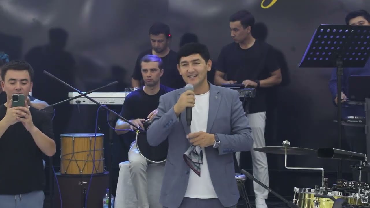 Bugun bizning jamoamiz a’zosi Muhammadjonning nikoh to‘yidan jonli ijromizni sizlarga taqdim etamiz.