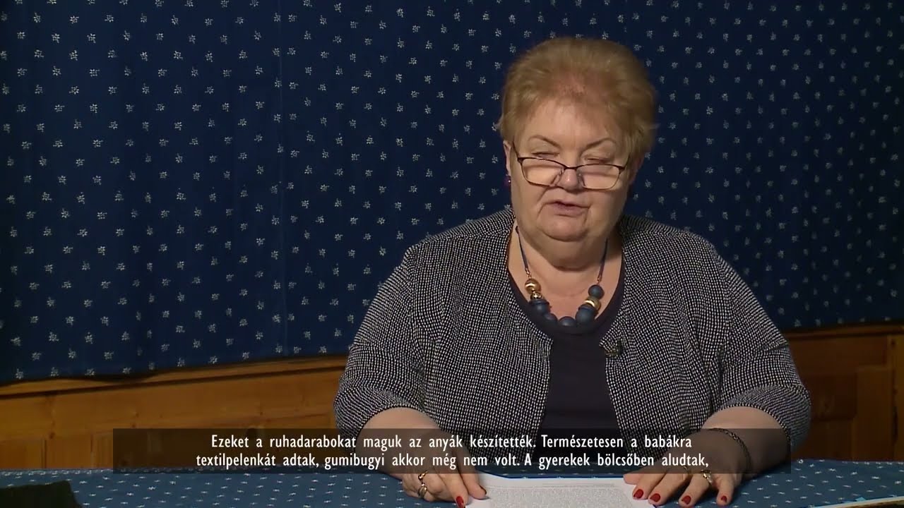 Die Volkstracht der Ungarndeutschen | A magyarorsz&aacute;gi n&eacute;metek n&eacute;pviselete