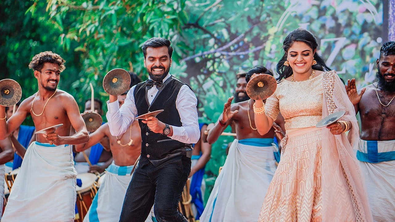 Kerala Wedding Couple Surprise Shinkari Melam Performance | കല്യാണ ചെക്കൻ നയിക്കുന്ന ശിങ്കാരി മേളം