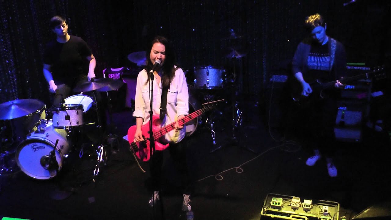 Mitski - Drunk Walk Home (Philadelphia,Pa) 4.26.15