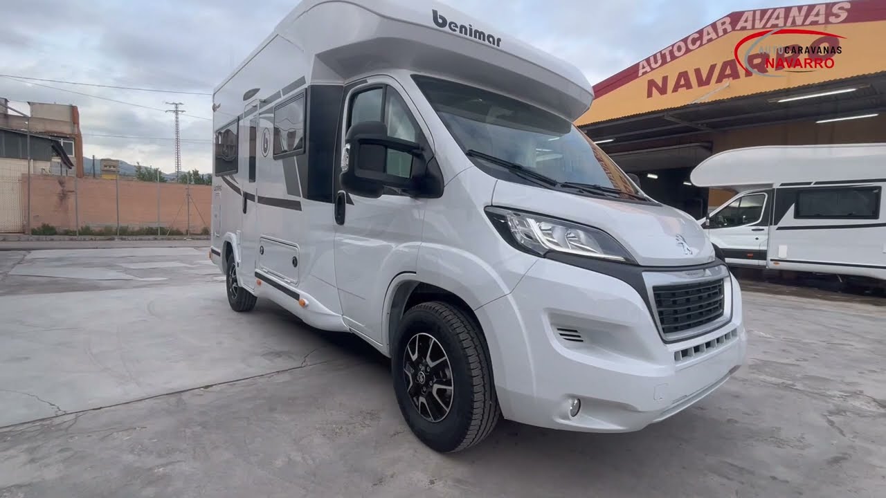 NUEVA Benimar Tessoro 481 / Gran salón en L en 5,99m longitud - Autocaravanas Navarro